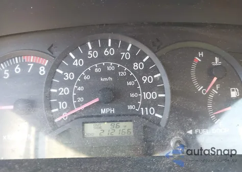 2004 Toyota Corolla Ce z USA, uszkodzony, nr VIN 2T1BR32E04C272603